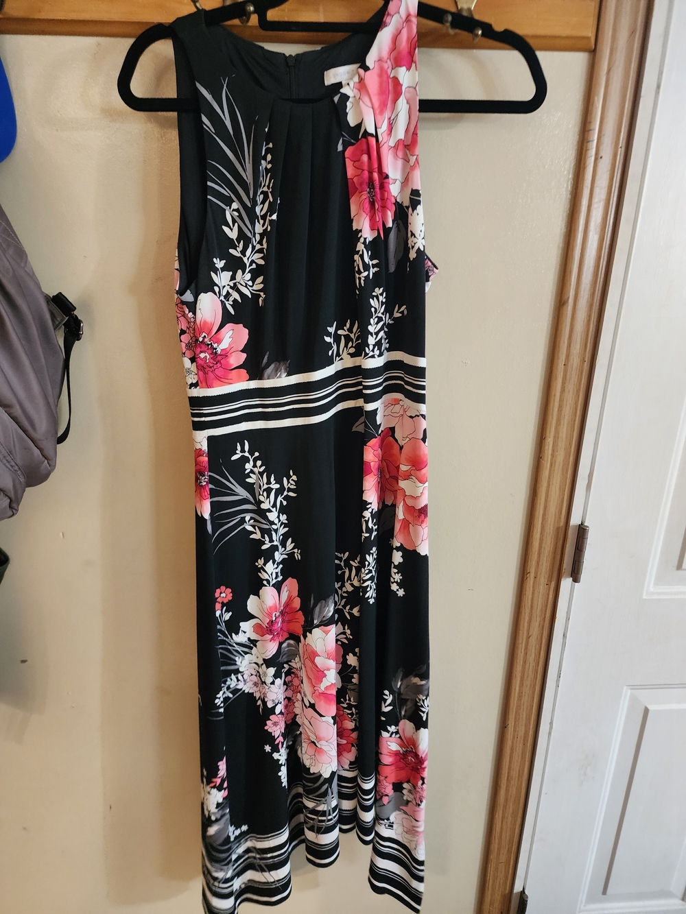 Ladoes Sz 10 London Times Black Dress with Pink Floral Accents